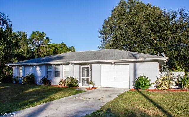 106 Mcarthur Ave., Lehigh Acres, FL 33936