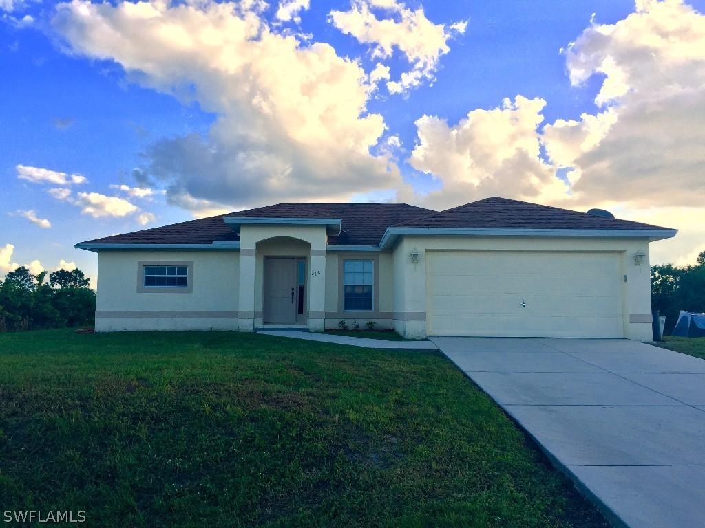 716 Cardinal St., Lehigh Acres, FL 33974