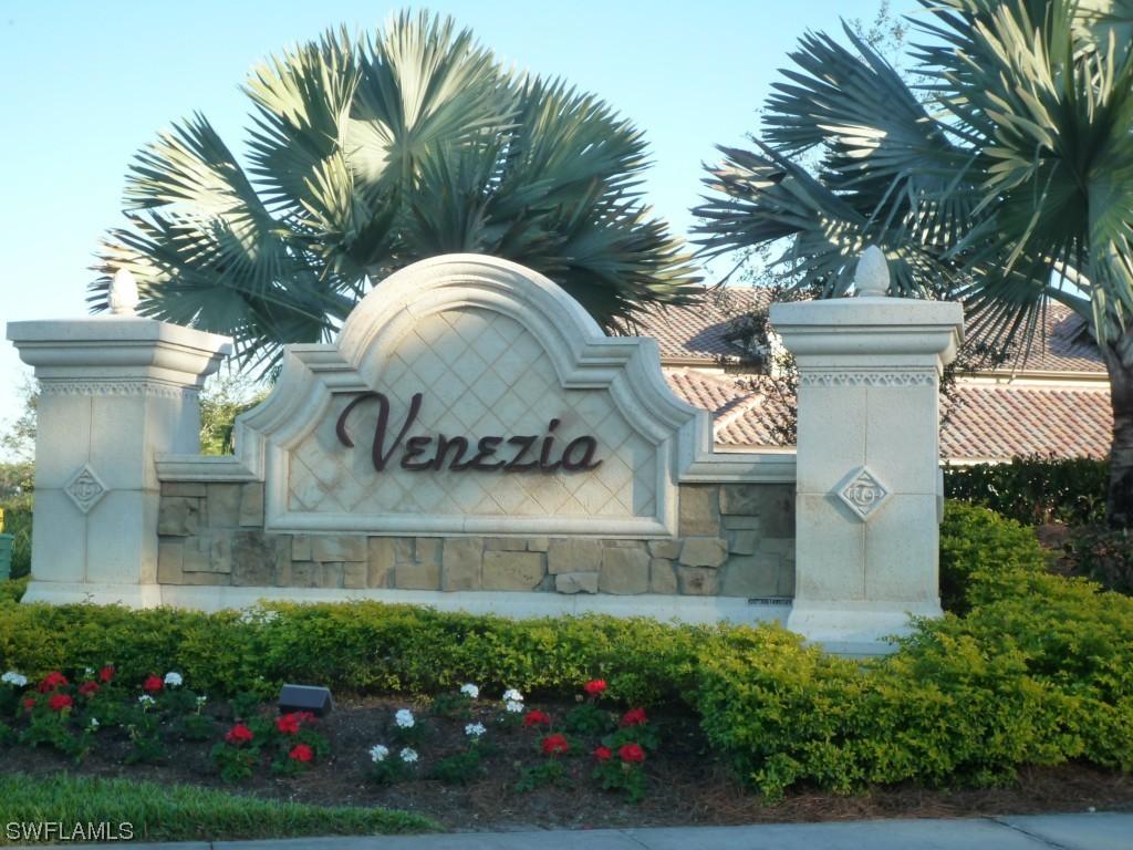 9840 Venezia Cir. #823, Naples, FL 34113