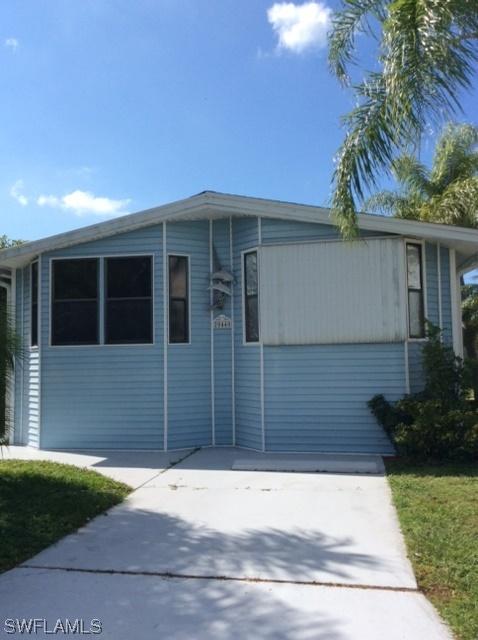 20440 Carriage Ct., Estero, FL 33928