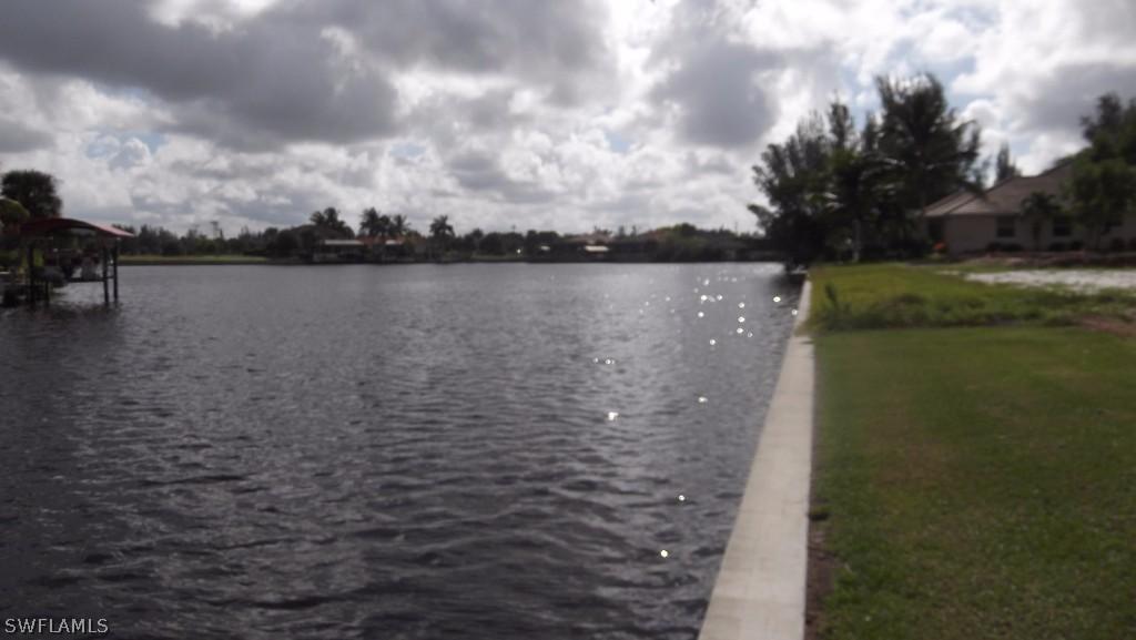 421 SW 33rd Ave., Cape Coral, FL 33991