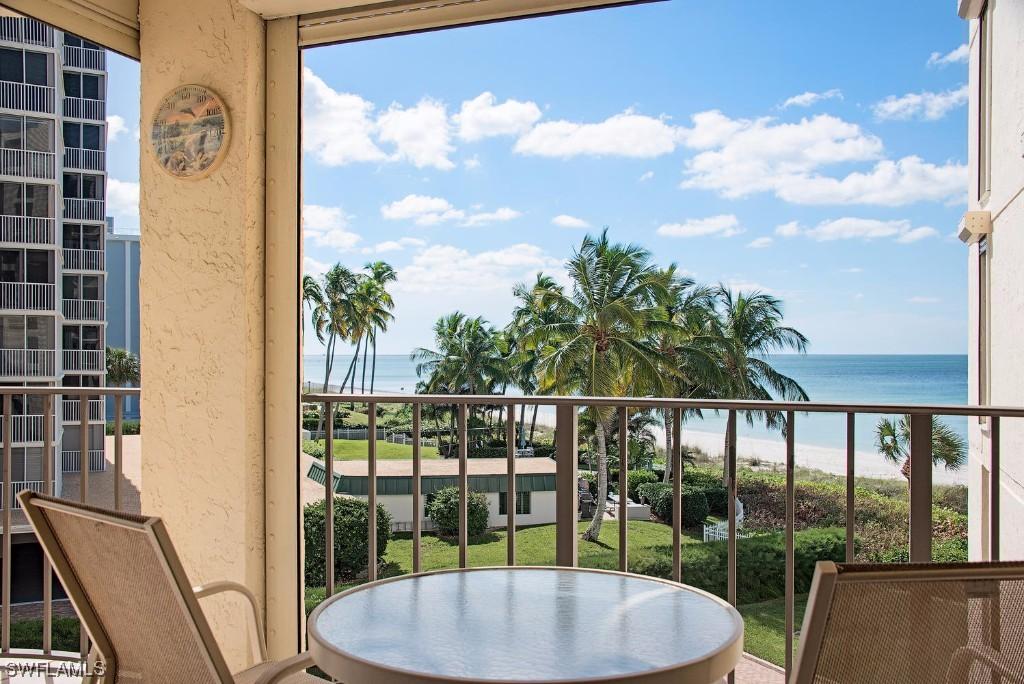 3115 Gulf Shore Blvd. #204S, Naples, FL 34103