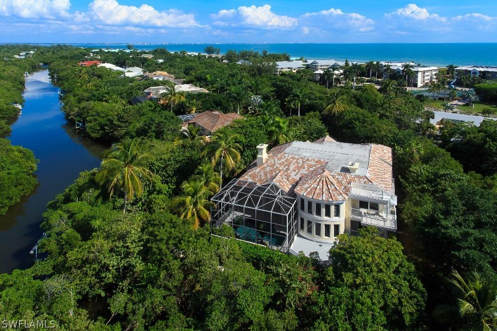 696 Kinzie Island Ct., Sanibel, FL 33957