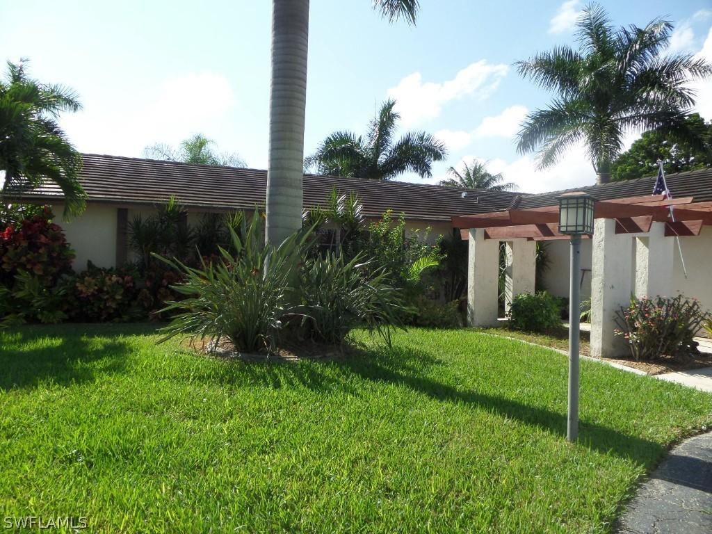 1716 SE 39th Ter., Cape Coral, FL 33904