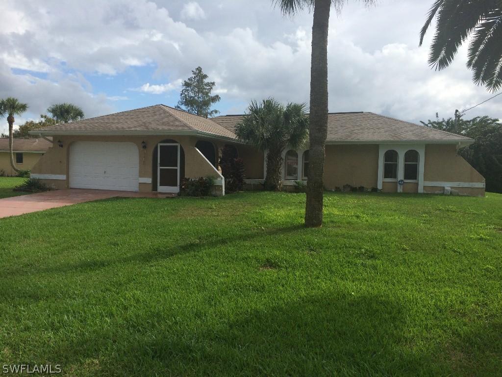 2515 Lakeview Dr., Lehigh Acres, FL 33936