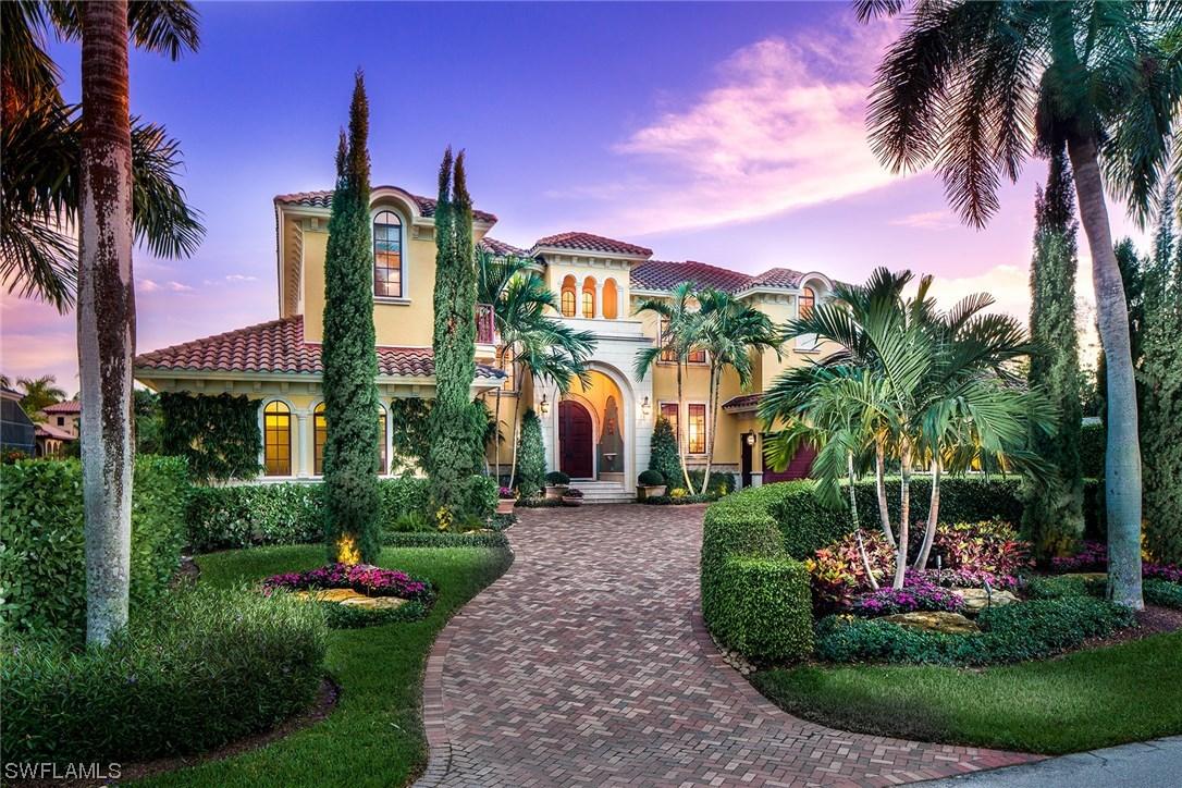 590 17th Ave., Naples, FL 34102