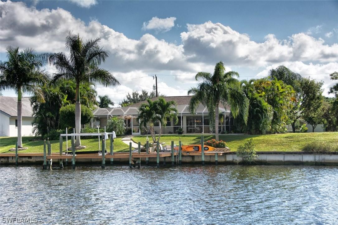 923 SE 21st St., Cape Coral, FL 33990