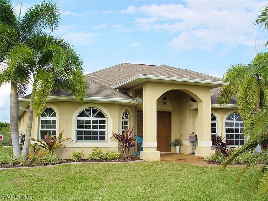 121 NW 8th Ter., Cape Coral, FL 33993