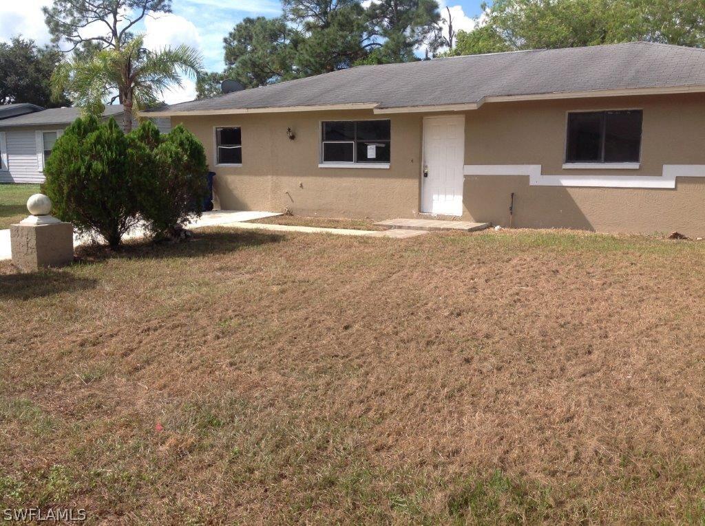 422 Valley Dr., Lehigh Acres, FL 33936