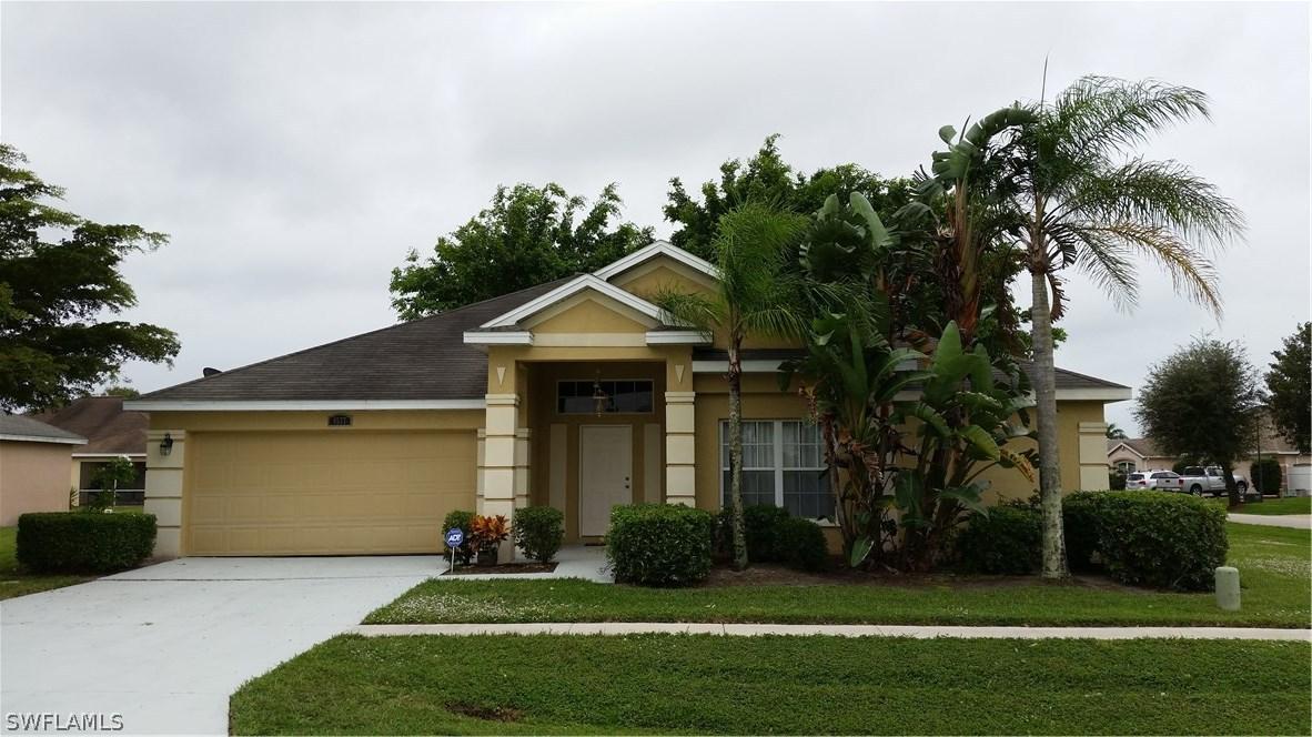 4577 Varsity Cir., Lehigh Acres, FL 33971