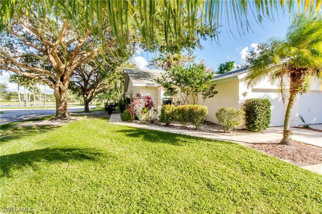 12295 Londonderry Ln., Bonita Springs, FL 34135