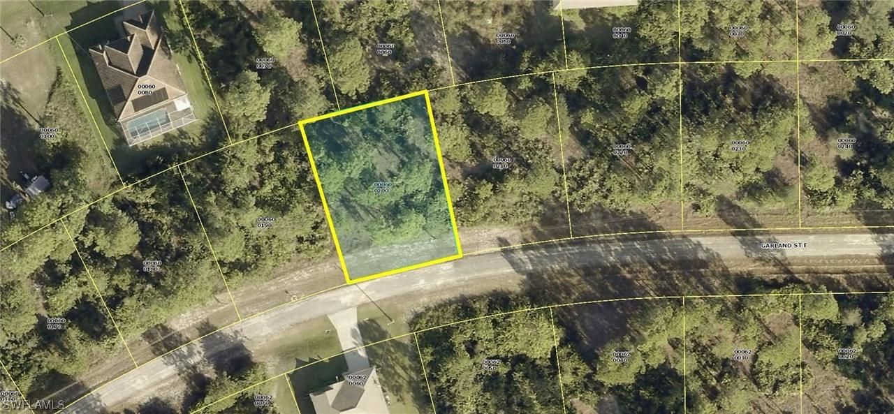 869 Garland St., Lehigh Acres, FL 33974