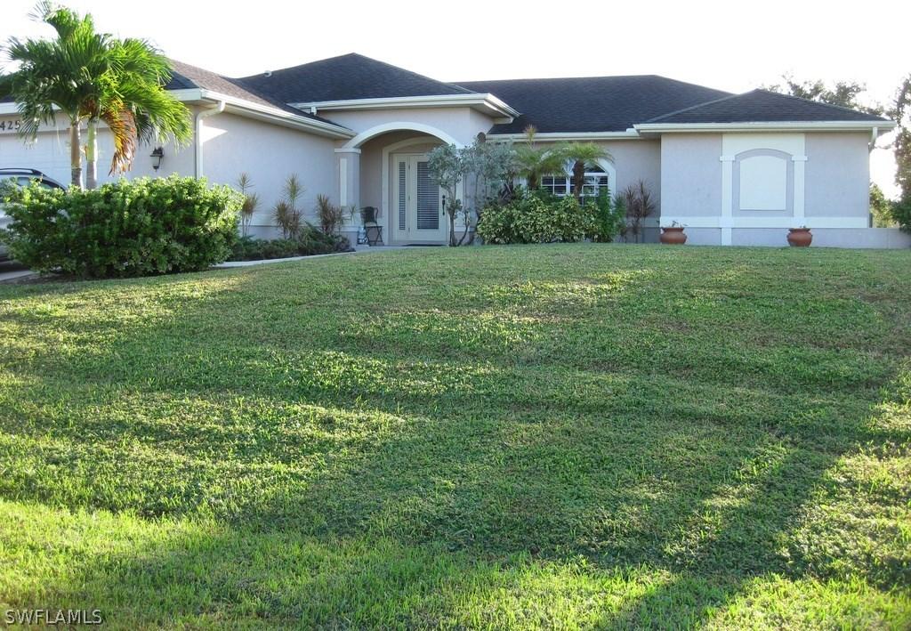 425 SW 26th Ave., Cape Coral, FL 33991