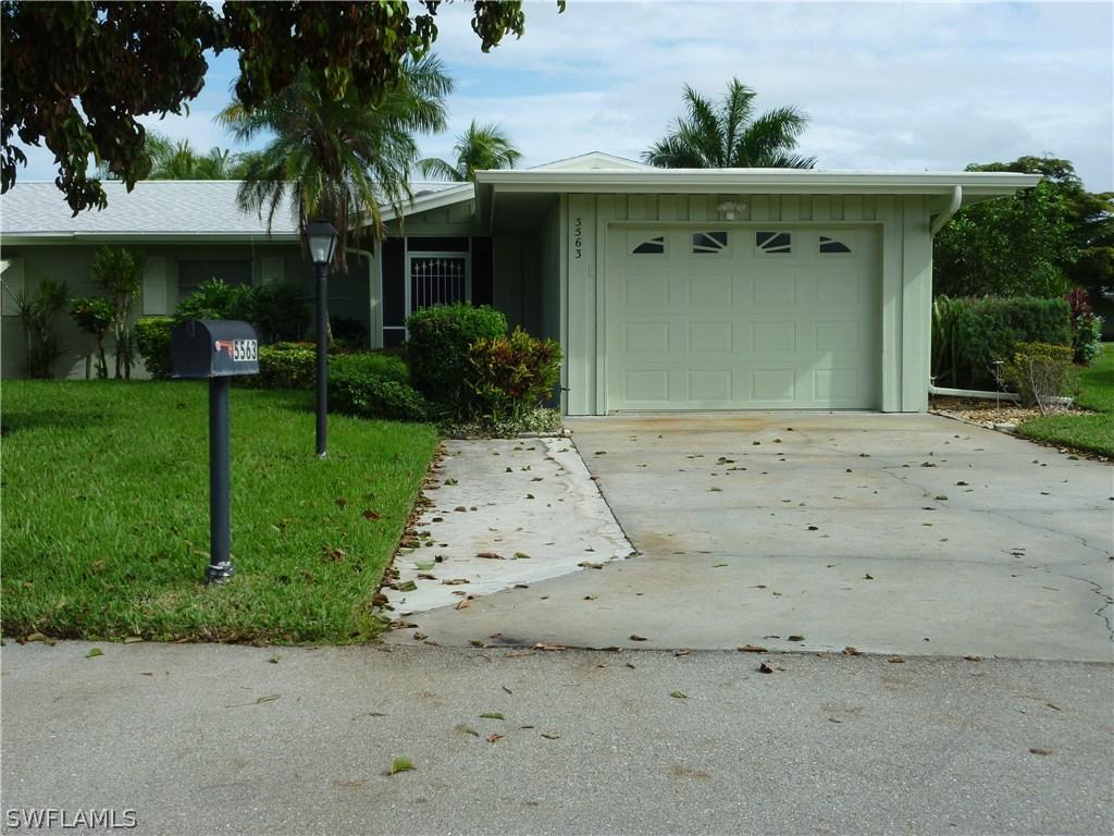 5563 Pendlewood Ln., Fort Myers, FL 33919