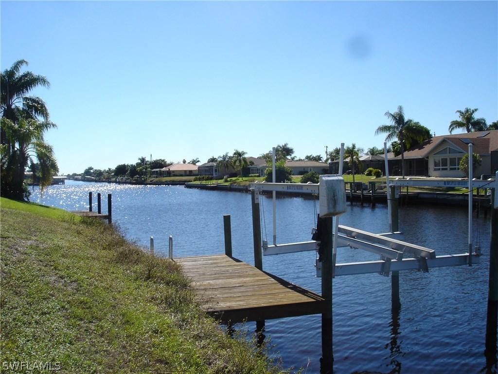 1526 SE 10th Pl., Cape Coral, FL 33990