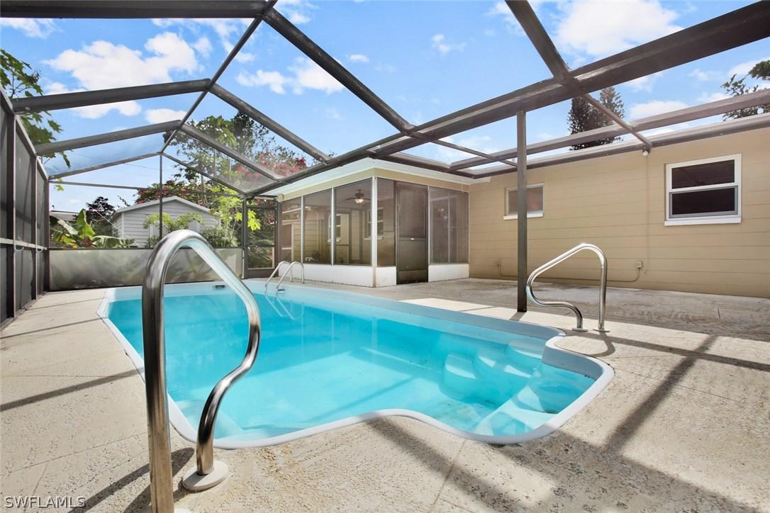 1227 Barnsdale St., Lehigh Acres, FL 33936