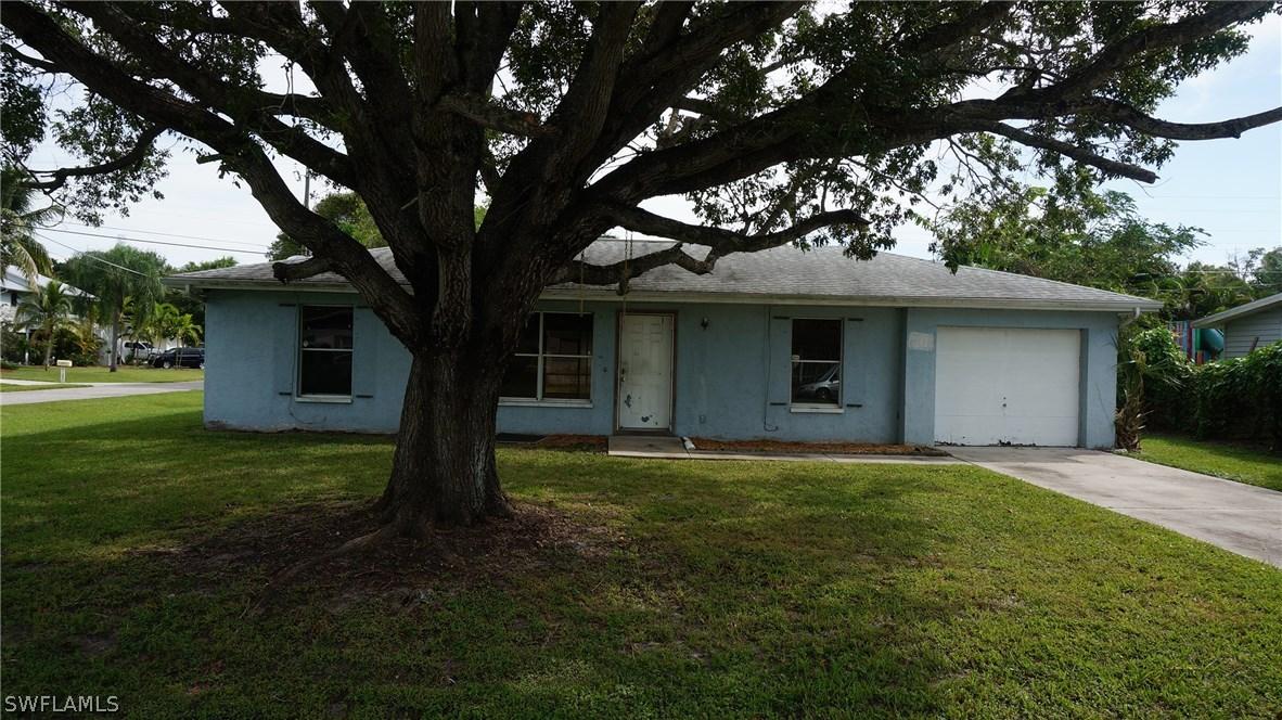 311 Colorado Pl., Fort Myers, FL 33905