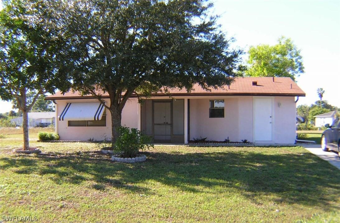 317 Schoolside Dr., Lehigh Acres, FL 33936