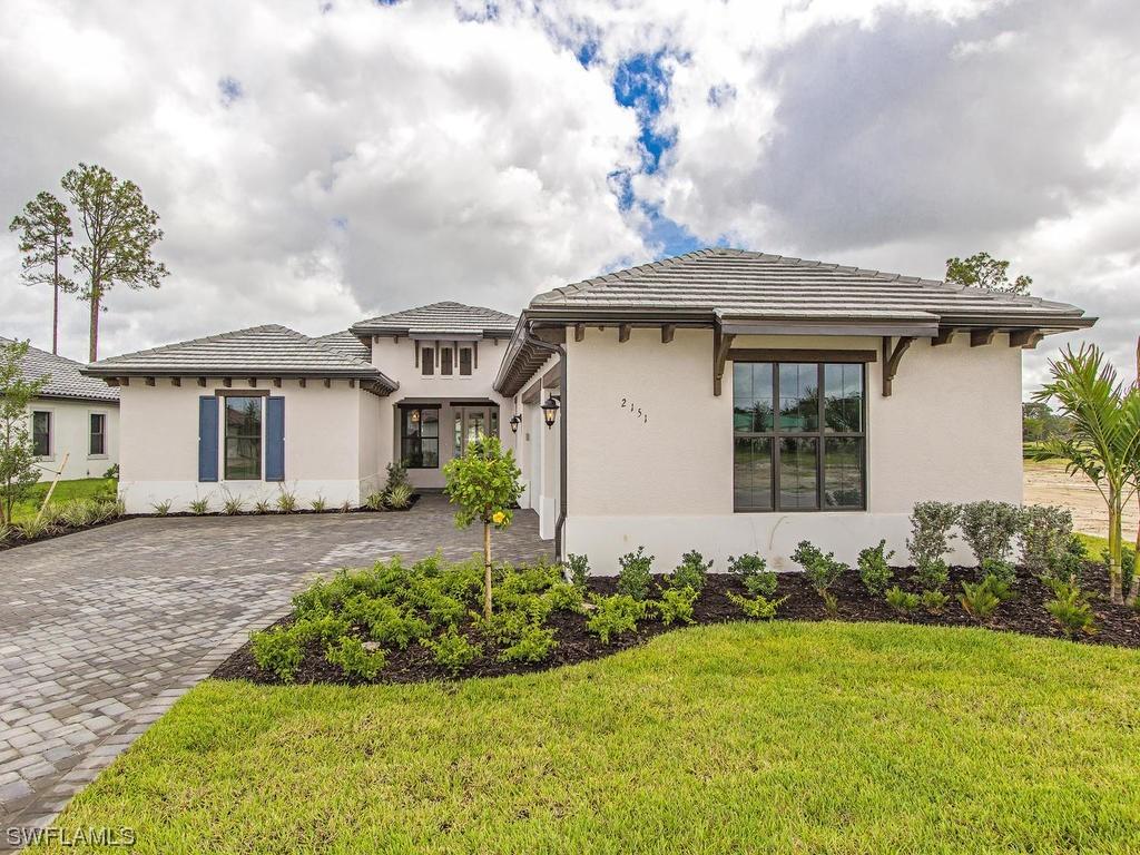 2151 Antigua Ln., Naples, FL 34120