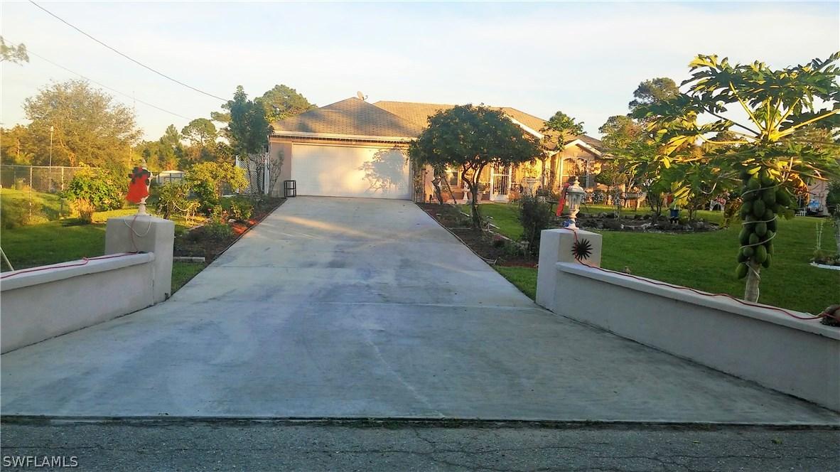 614 Thompson Ave., Lehigh Acres, FL 33972