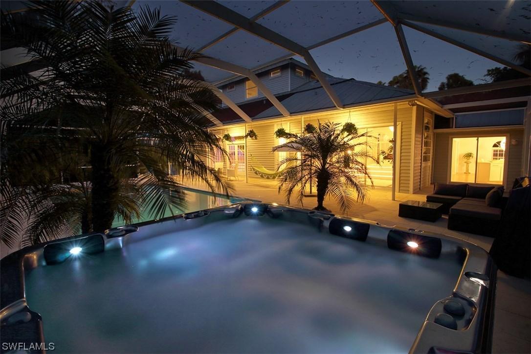 433 Corbel Dr., Naples, FL 34110