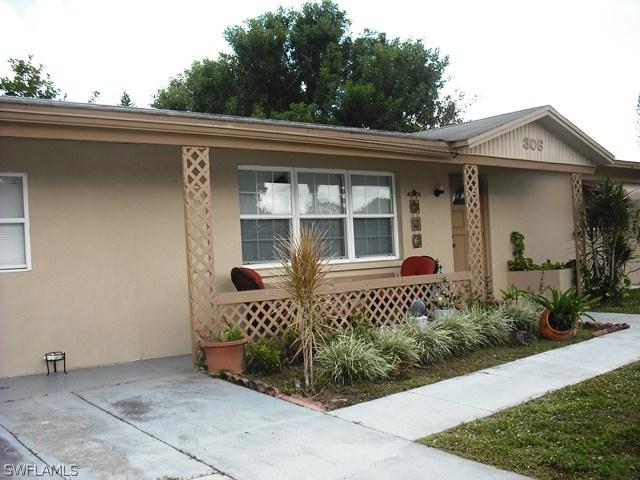 306 Canyon Dr., Lehigh Acres, FL 33936