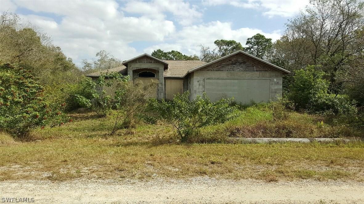 315 Malaga Ave., Lehigh Acres, FL 33974
