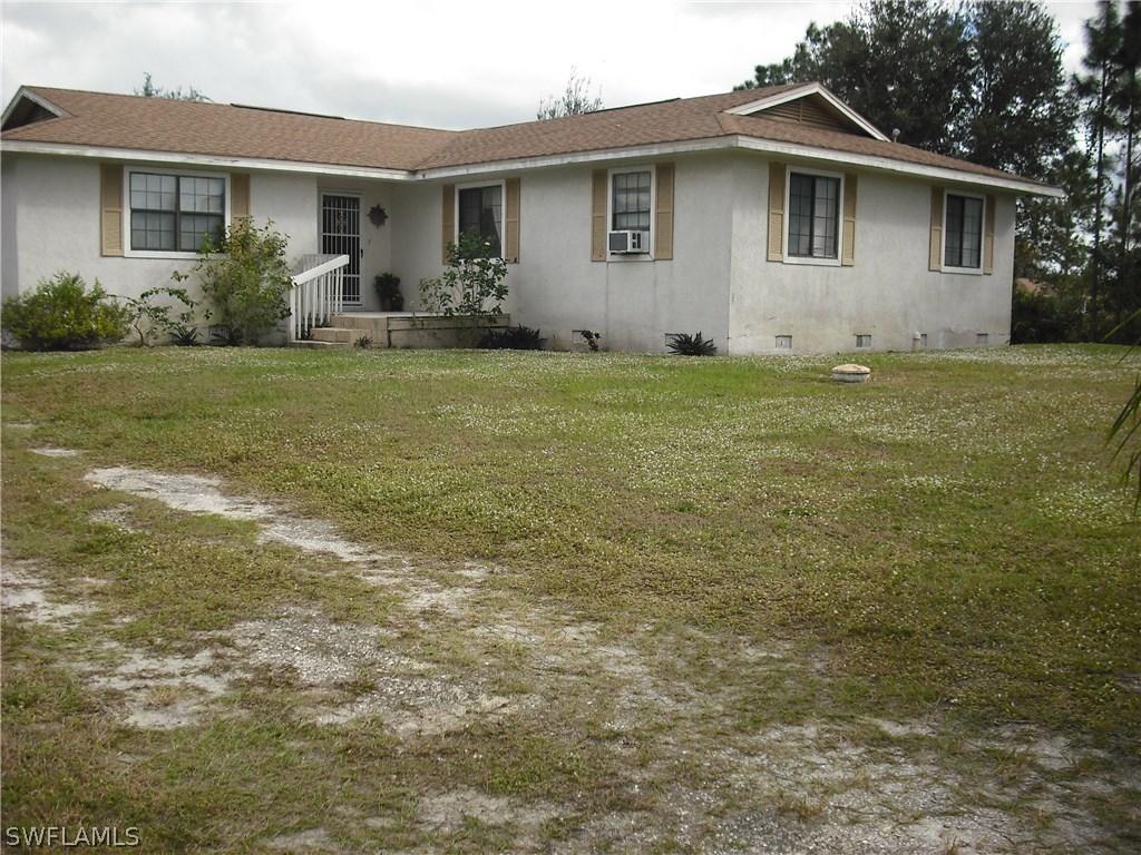 902 Poinsettia Ave., Lehigh Acres, FL 33972