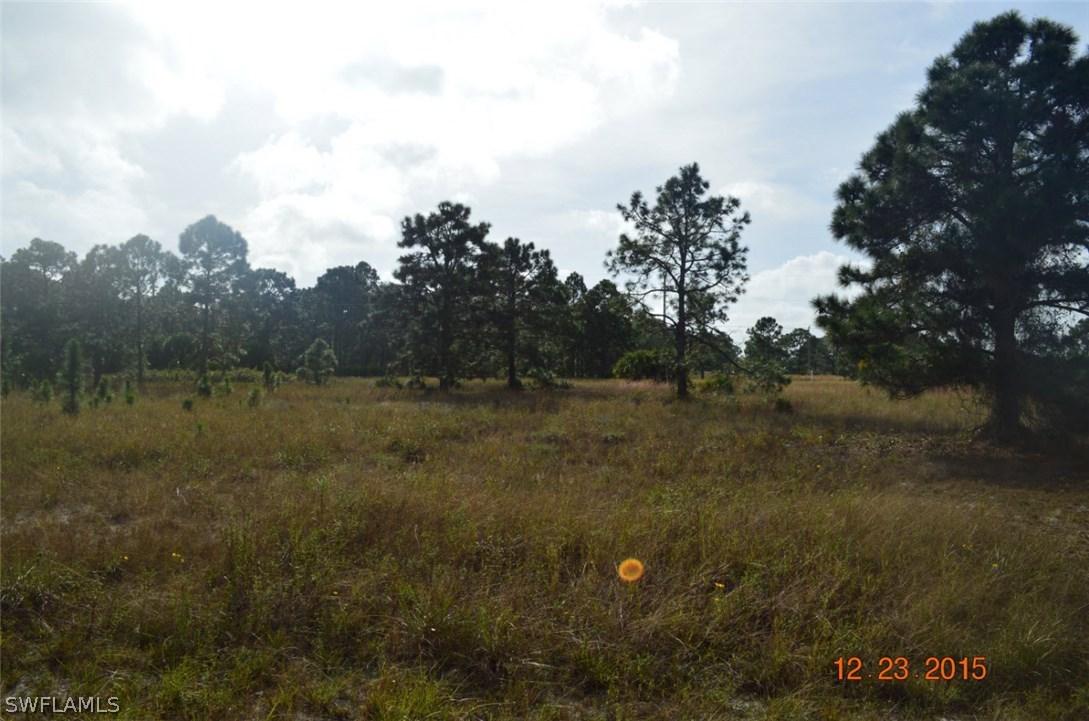 818 Newell St., Lehigh Acres, FL 33974