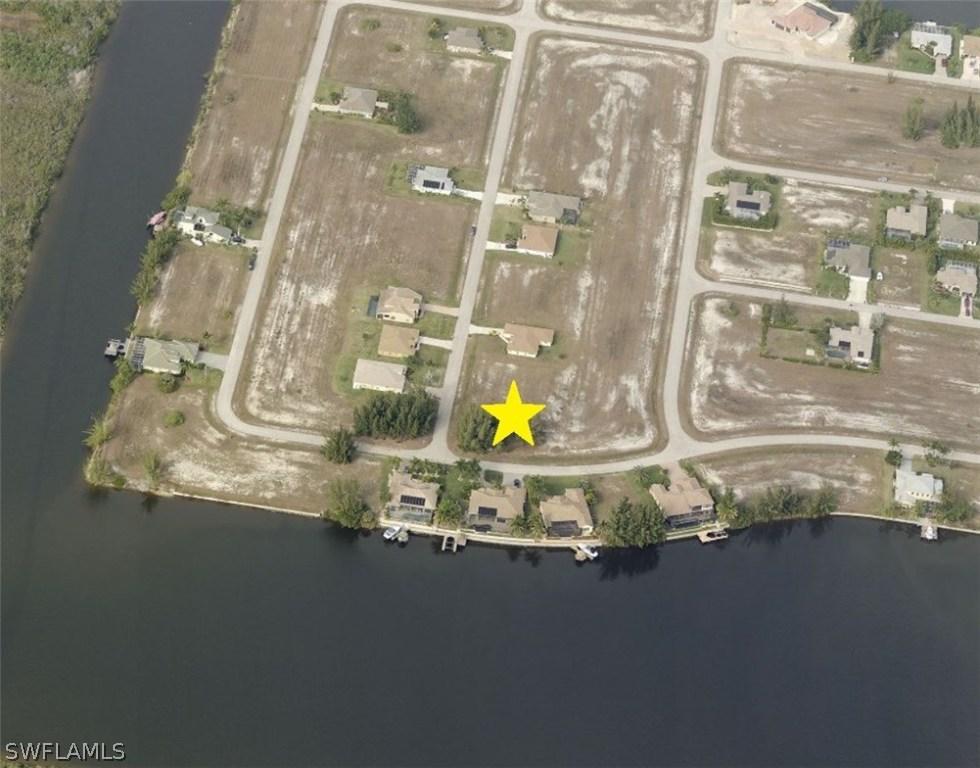 2703 NW 45th Pl., Cape Coral, FL 33993