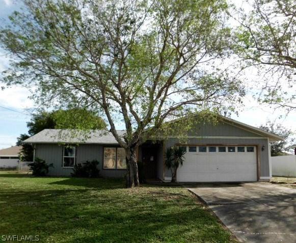 917 NW 15th Pl., Cape Coral, FL 33993