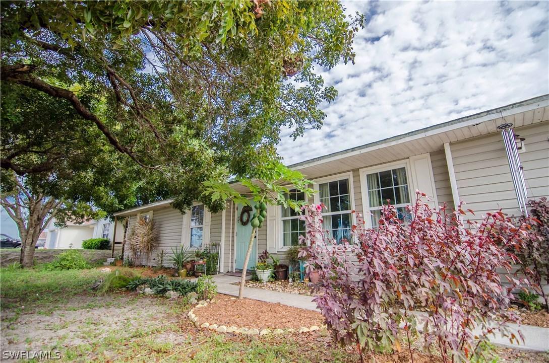 1307 NE 6th Ave., Cape Coral, FL 33909