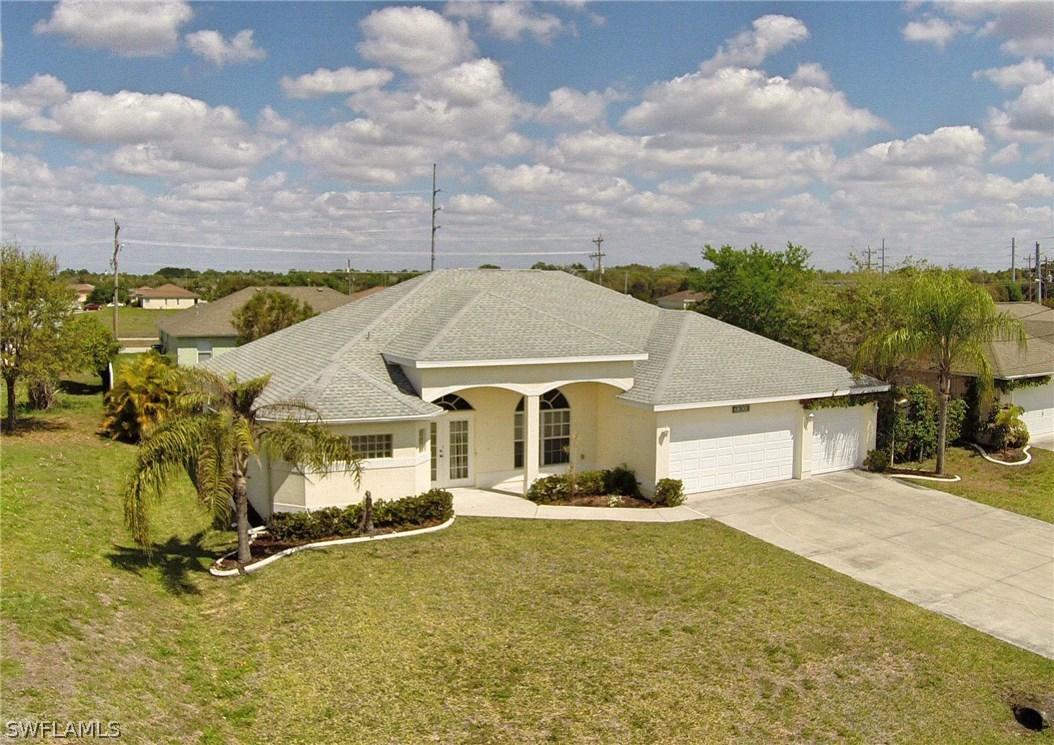 2303 NE 23rd Ter., Cape Coral, FL 33909