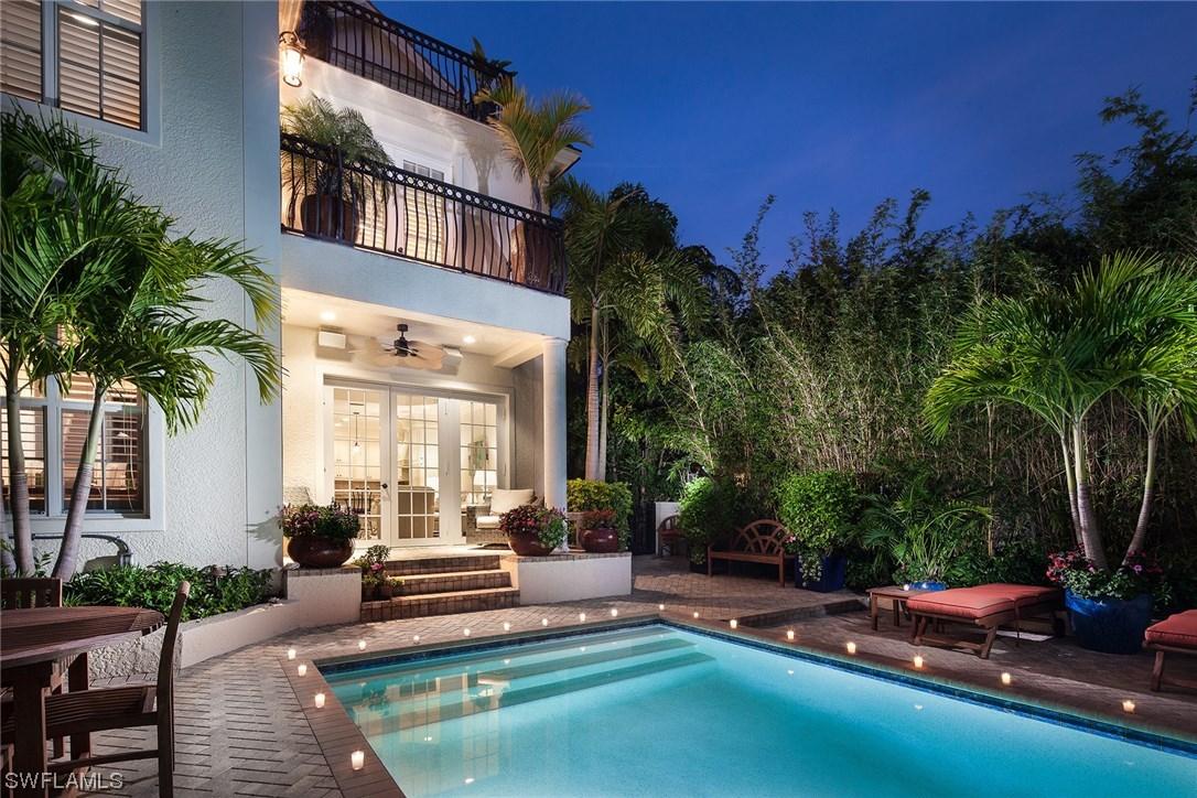 462 11th Ave. #001, Naples, FL 34102