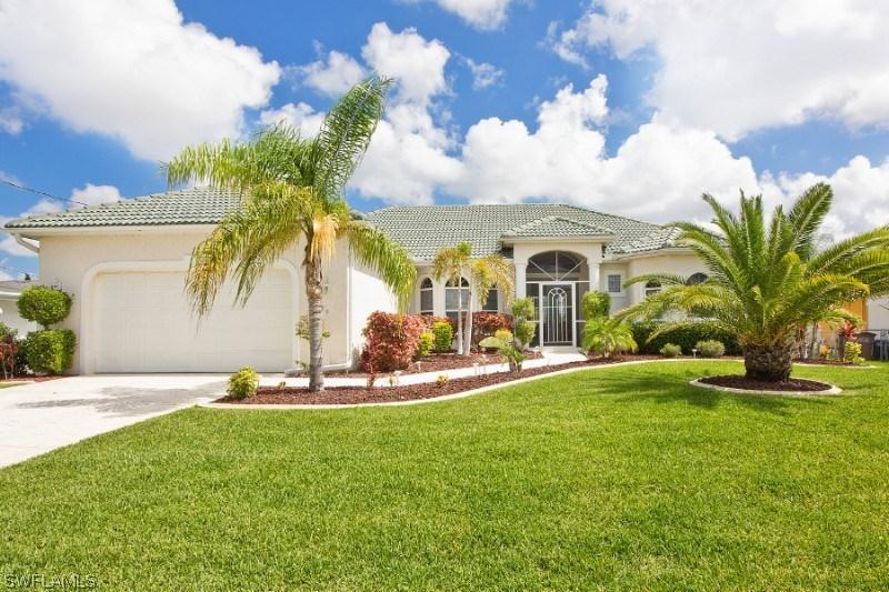 1429 Wellington Ct., Cape Coral, FL 33904