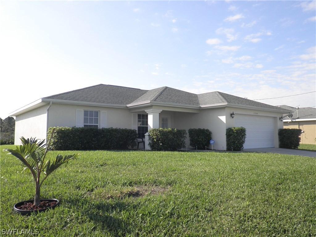 1704 NW 25th Ln., Cape Coral, FL 33993