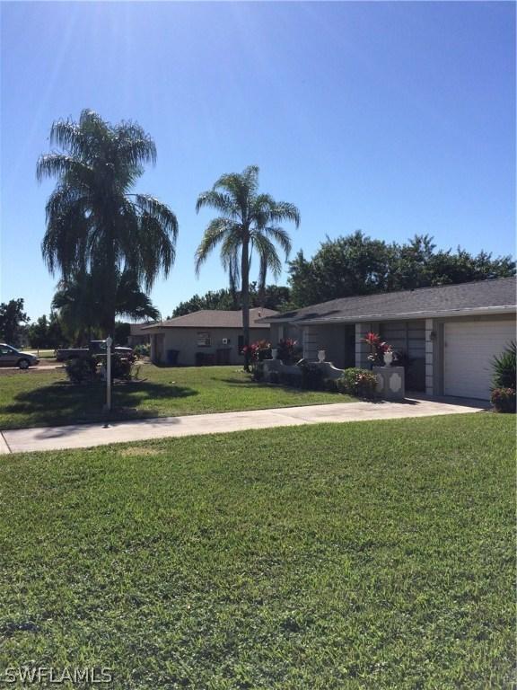 212 Richmond Ave., Lehigh Acres, FL 33936