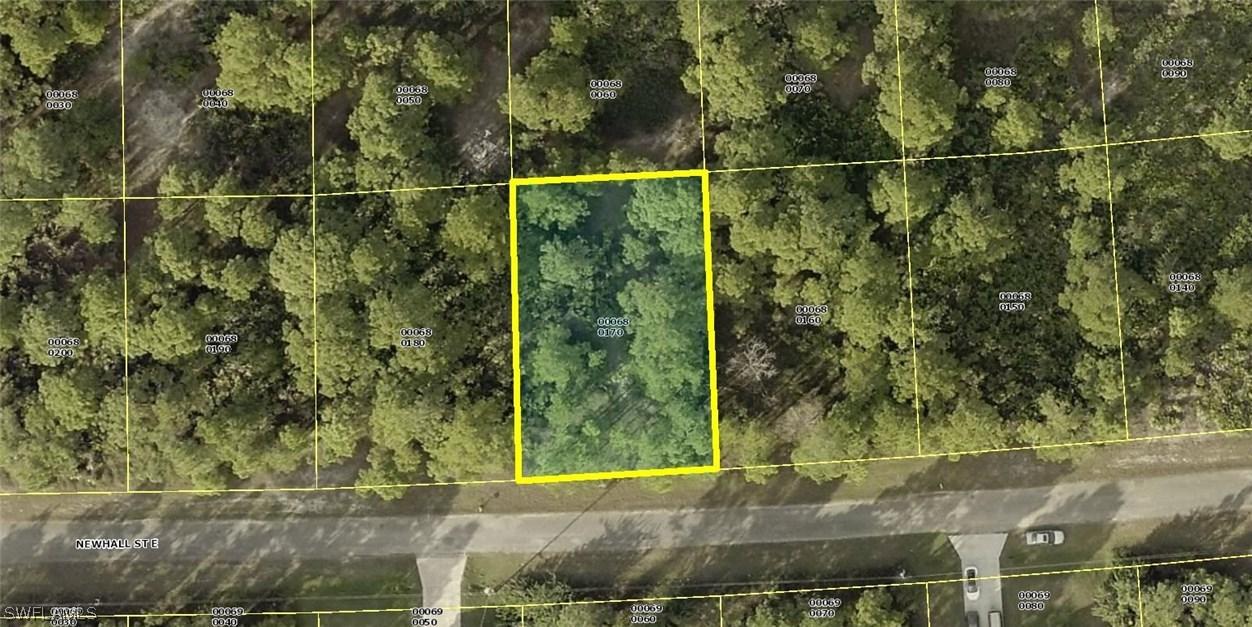 717 Newhall St., Lehigh Acres, FL 33974