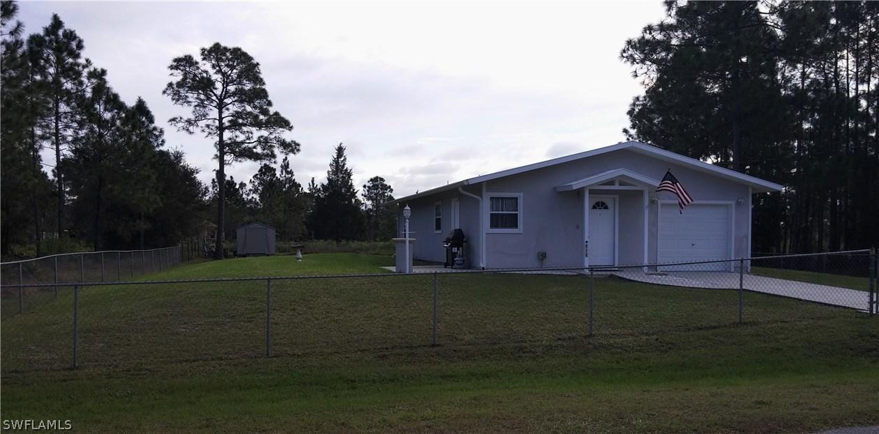 918 Clayton Ave., Lehigh Acres, FL 33972