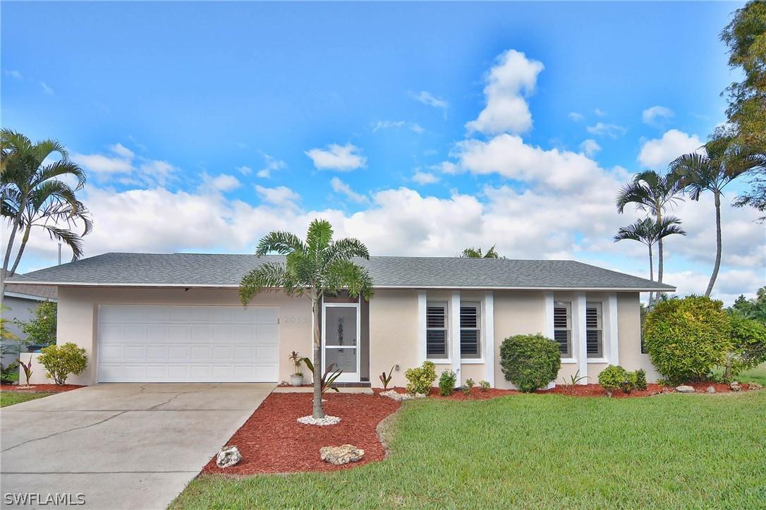 2063 Ottersrest Ln., Cape Coral, FL 33990