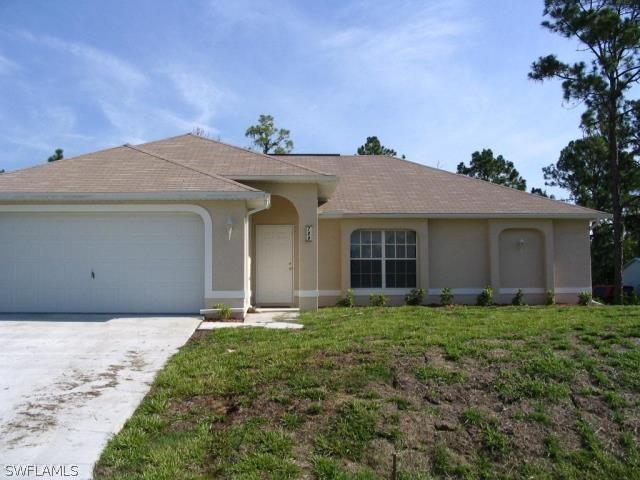 729 Chavers St., Lehigh Acres, FL 33974