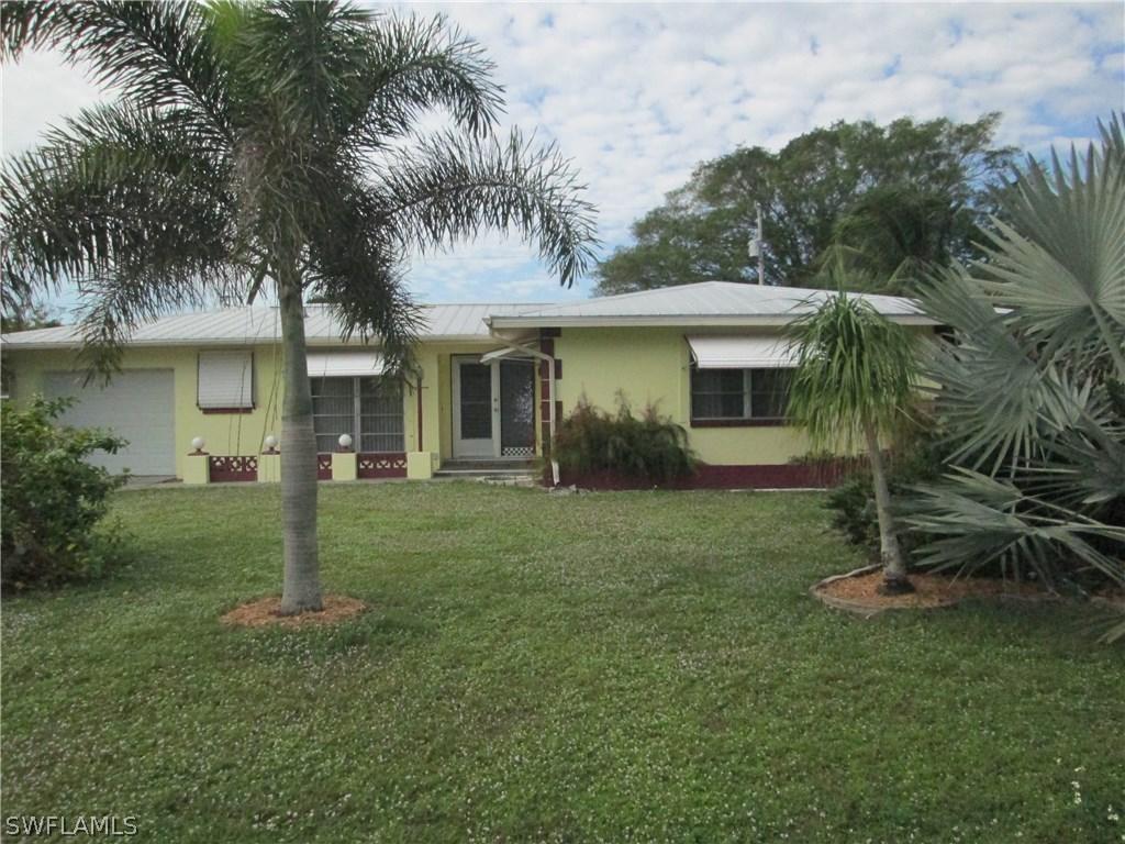 2710 SE 18th Pl., Cape Coral, FL 33904