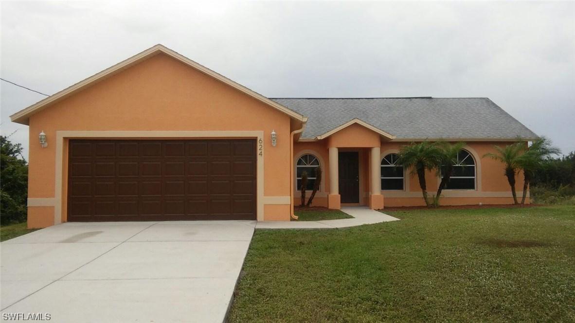 624 Chattman St., Lehigh Acres, FL 33974