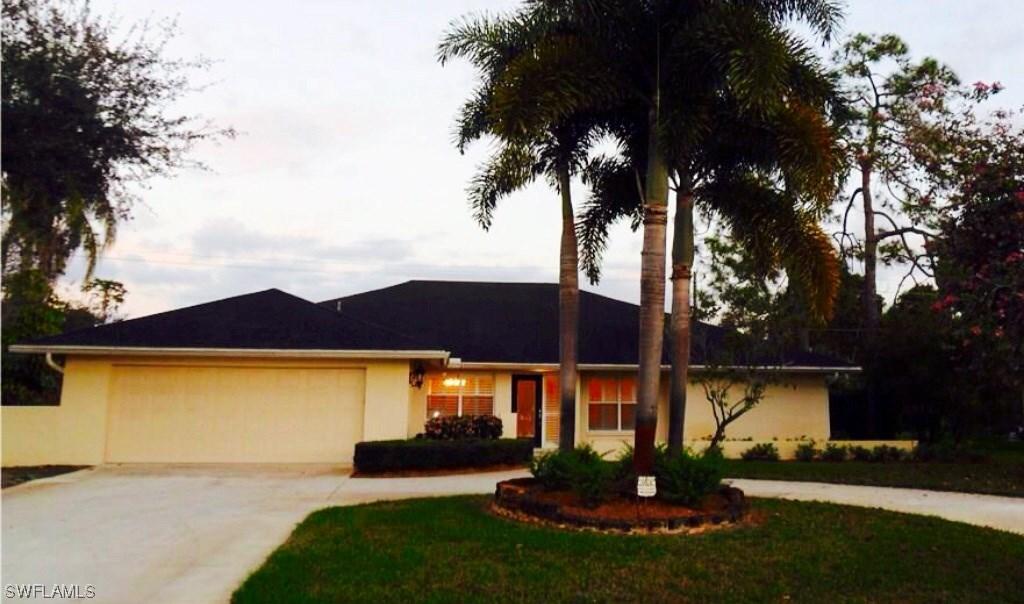 438 Cypress Way, Naples, FL 34110