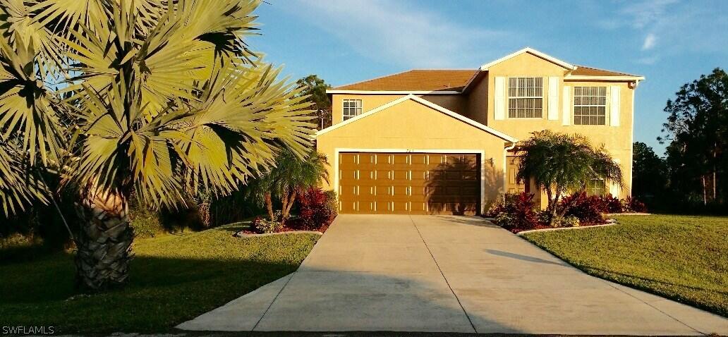 723 Fullerton Ave., Lehigh Acres, FL 33974