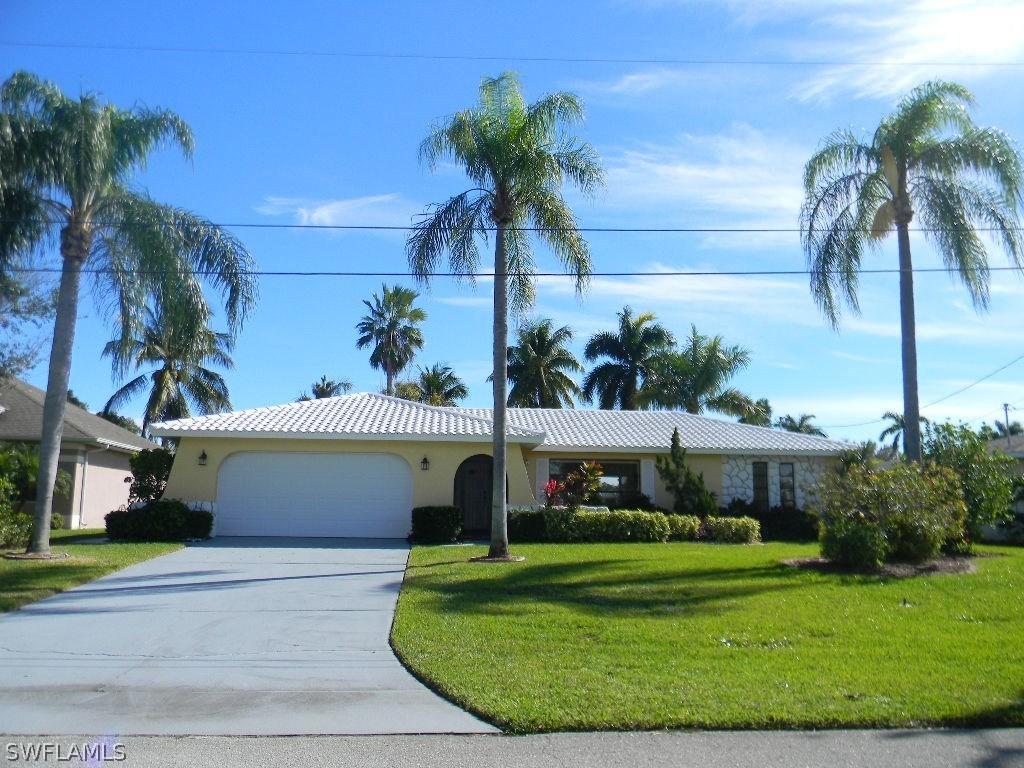 1052 SE 43rd St., Cape Coral, FL 33904