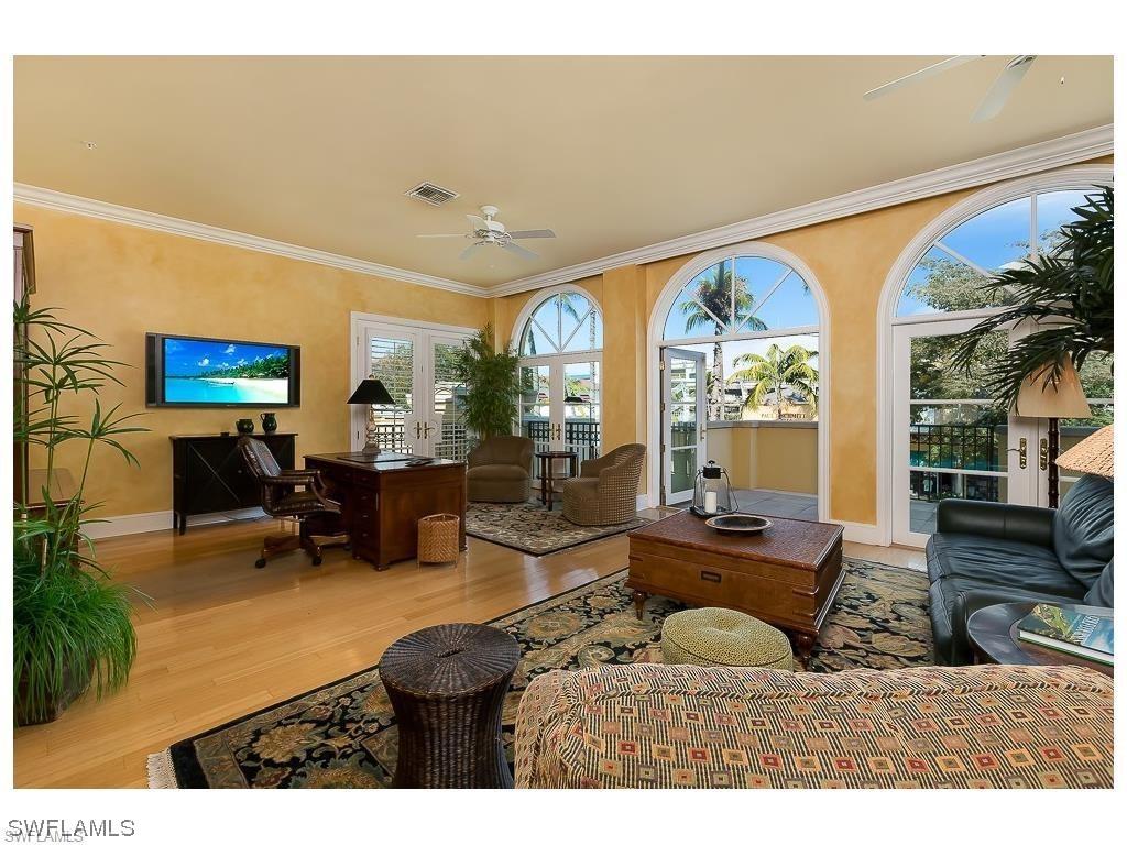 780 5th Ave. #201, Naples, FL 34102