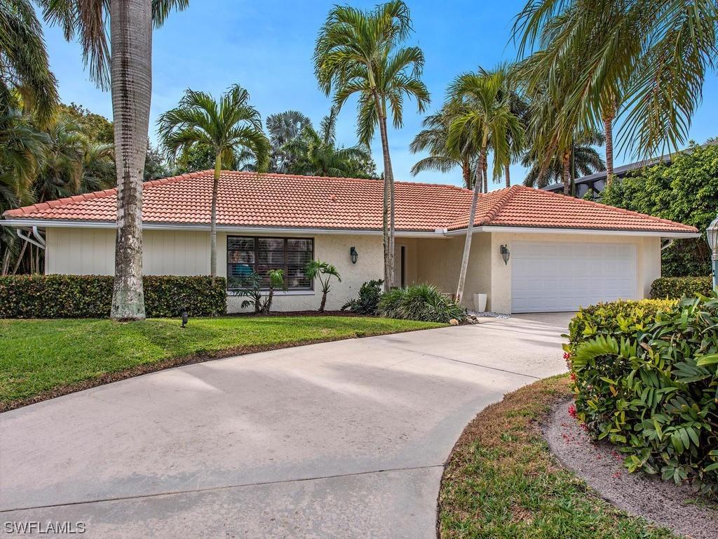 438 Devils Ln., Naples, FL 34103
