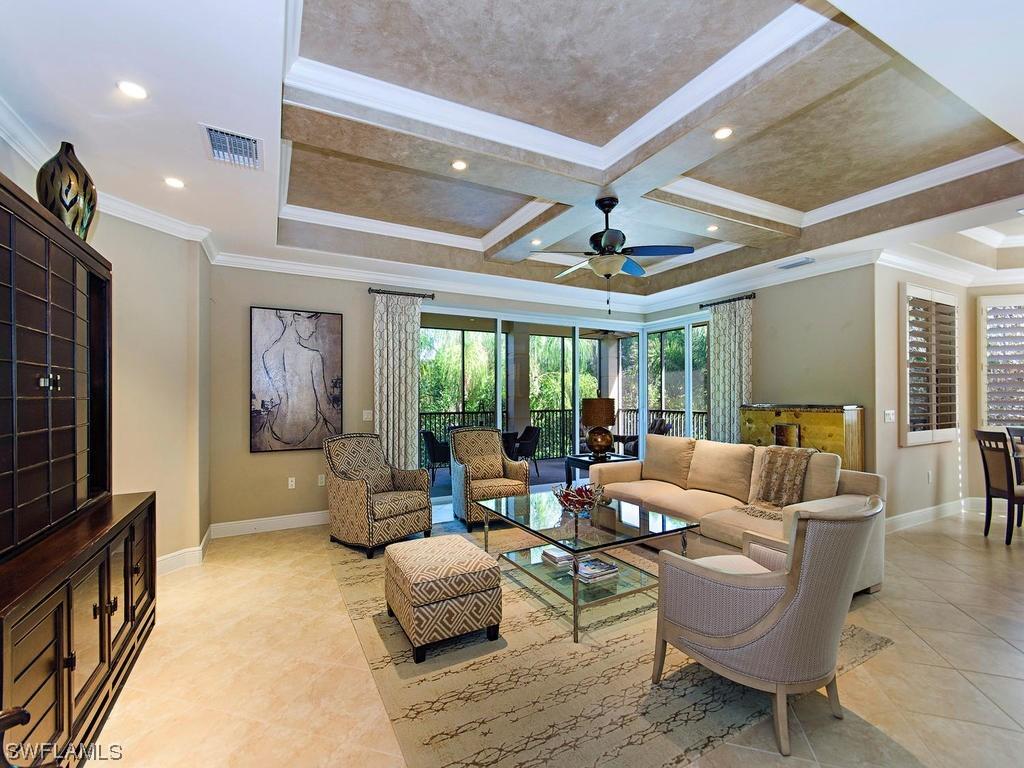 591 Avellino Isles Cir. #22202, Naples, FL 34119