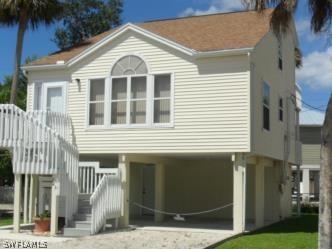 223 Fairweather Ln., Fort Myers Beach, FL 33931